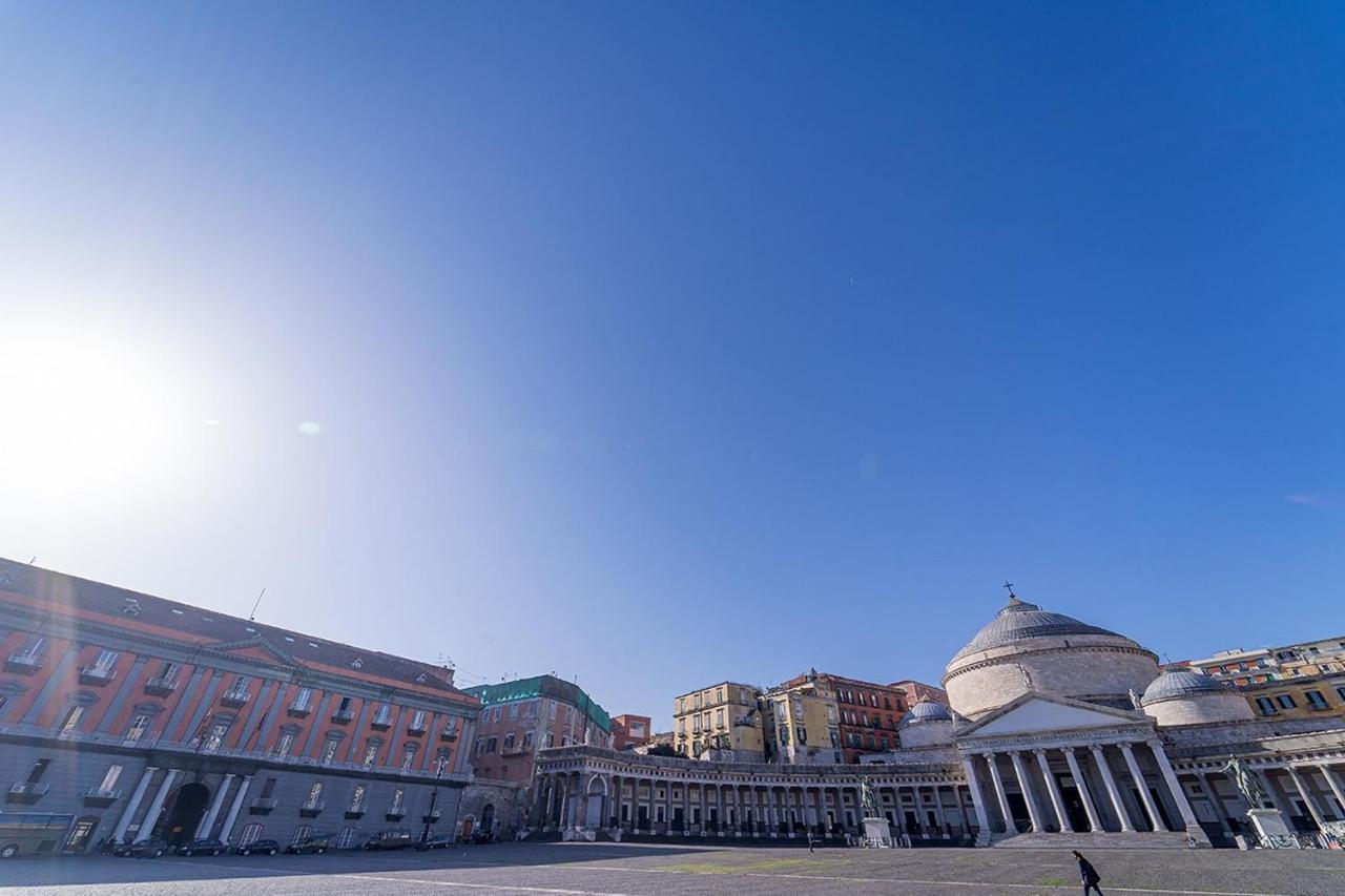 Hotel Royal Art H. Duomo, Napoli Centro Esterno foto Piazza del Cinema