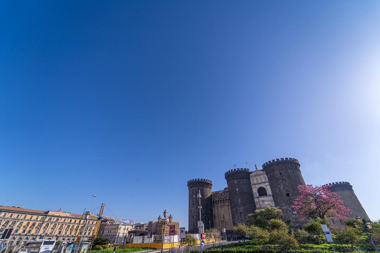 Hotel Royal Art H. Duomo, Napoli Centro Esterno foto Maschio Angioino
