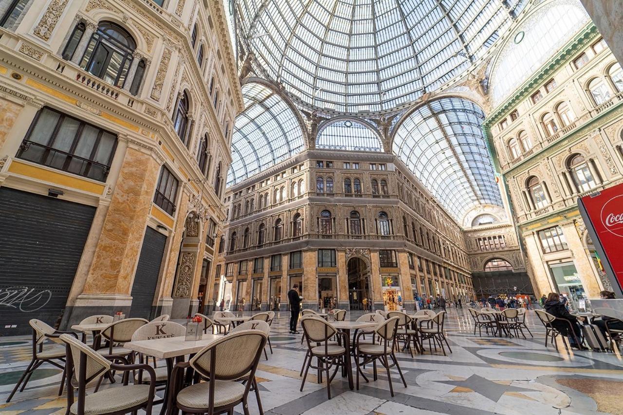 Hotel Royal Art H. Duomo, Napoli Centro Esterno foto The interior of the shopping mall