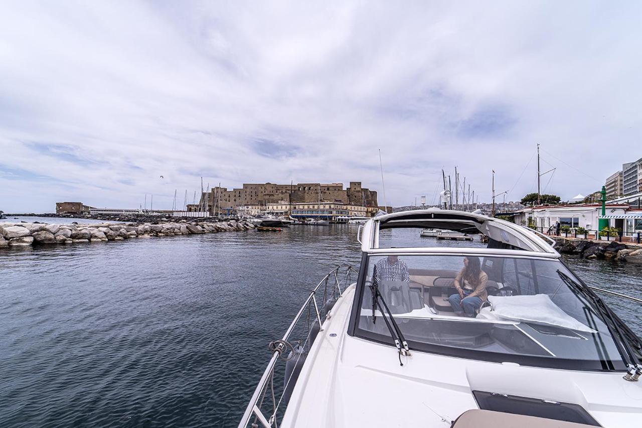 Hotel Royal Art H. Duomo, Napoli Centro Esterno foto The port of Saint-Tropez